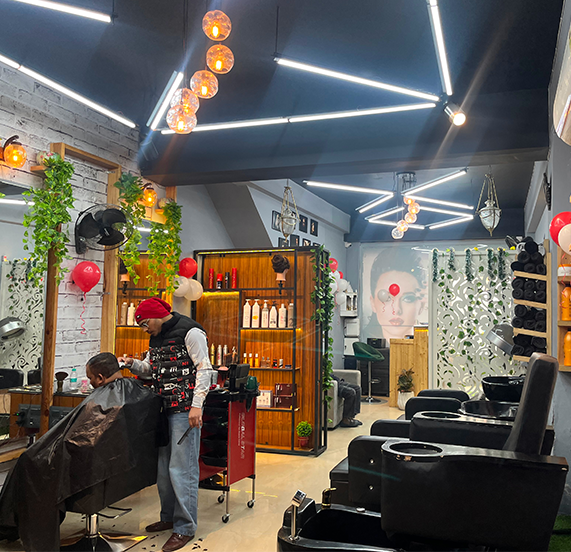 kirtisalon inside4 img